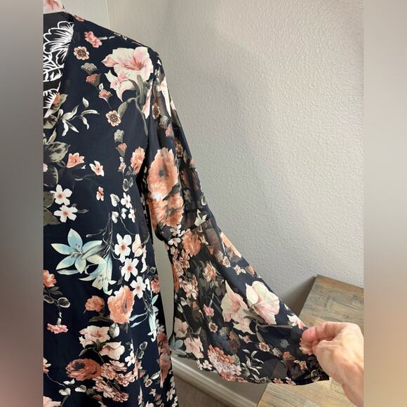 Lulu’s Floral Long Sleeve Mini Dress - Picture 4 of 9